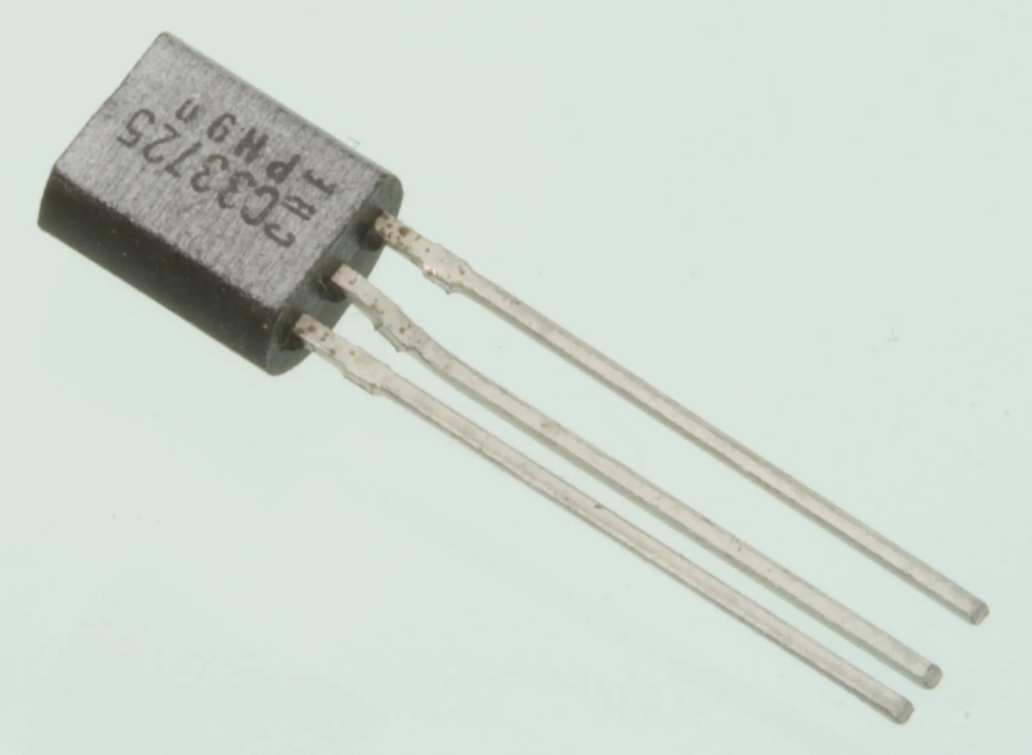 [77421] NPN 45V 0,5A 0,625W B:160-400 TO92