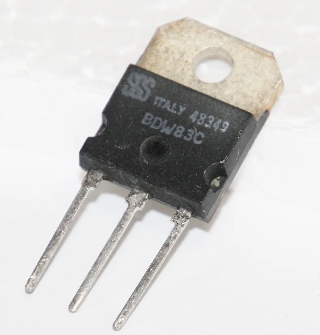 [77682] NPN-Darl 100V 15A 150W TO218