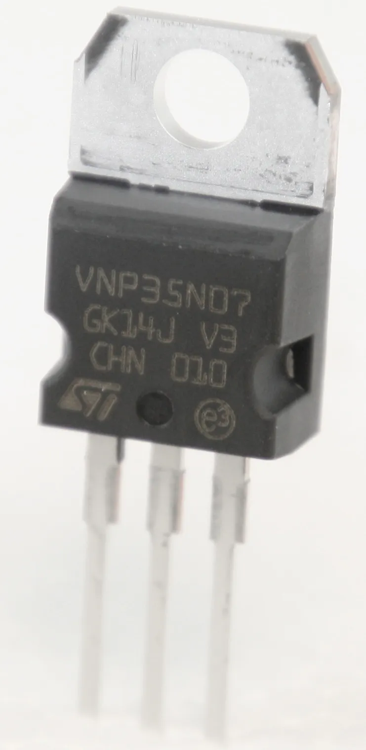 [77801] N-Ch 70V 35A 125W 0,028R TO220