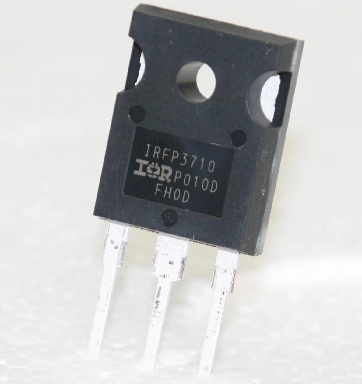[78013] N-Ch 100V 57A 200W 0,025R TO247AC