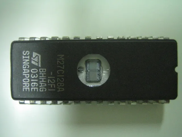[81358] UV EPROM 5V 32Kx8 70ns CDIP28