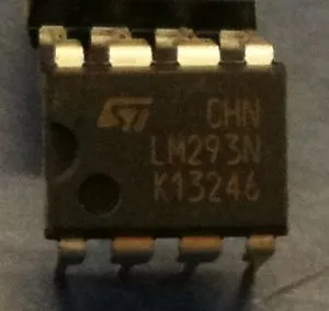 [81664] 2xComp +-18V 300ns DIP-8