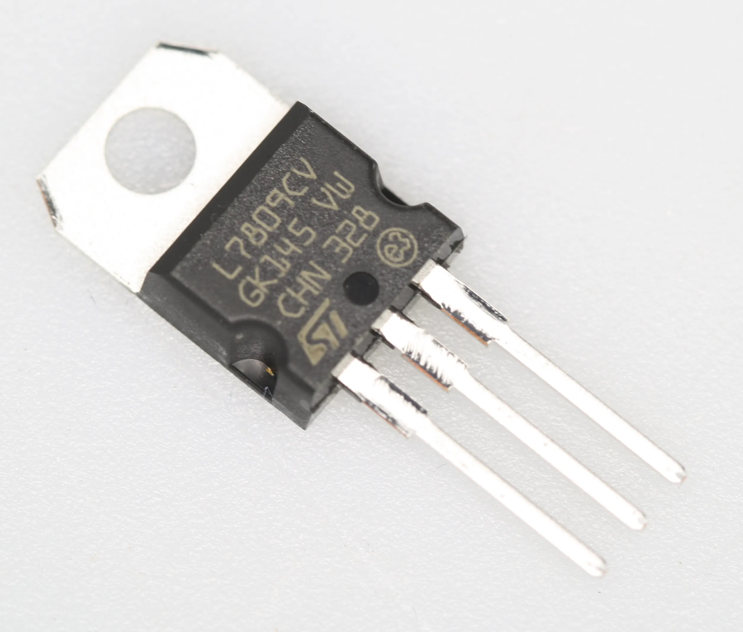 [81936] U-Reg +9V 1A TO220