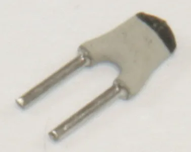 [85187] Cer Capacitor 22pF 100V P2,54 5% NP0