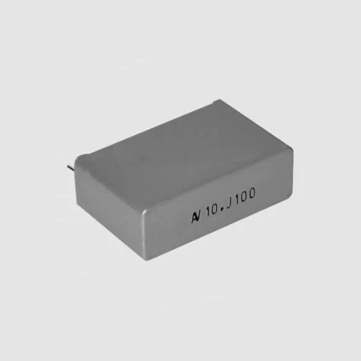 [85528] MKT Capacitor 6,8uF 100V 10% P27,5