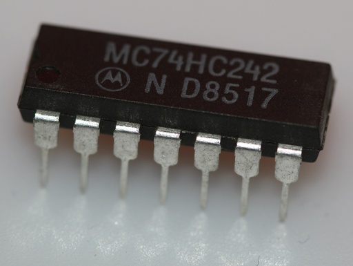 [114575] Quad bus transceiver with Inverted three-state out DIP-14