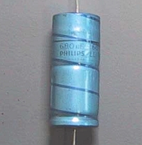 [91510] 680uF/63V Elektrolyt Axial