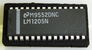 [130880] 130 MHz/85 MHz RGB Video Amplifier System with Blanking DIP-28