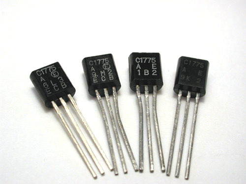 [98201] NPN 120V 50mA 0,3W TO92
