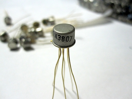 [98389] SI-P 60V 0,05A 0,6W 100MHz TO-71