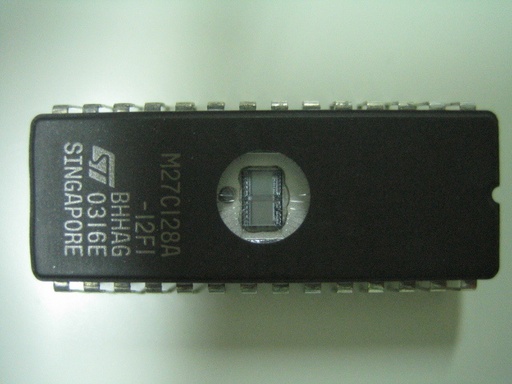 [109779] UV EPROM 5V 8Kx8 200ns CDIP28 NB: 12,5V